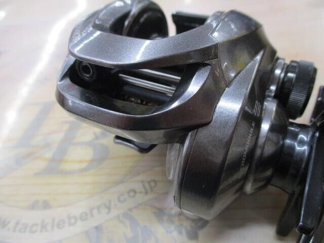 Shimano 17 CHRONARCH MGL 151 XG LEFT Baitcast Reel Gear Ratio 8.1:1 F/S from JP