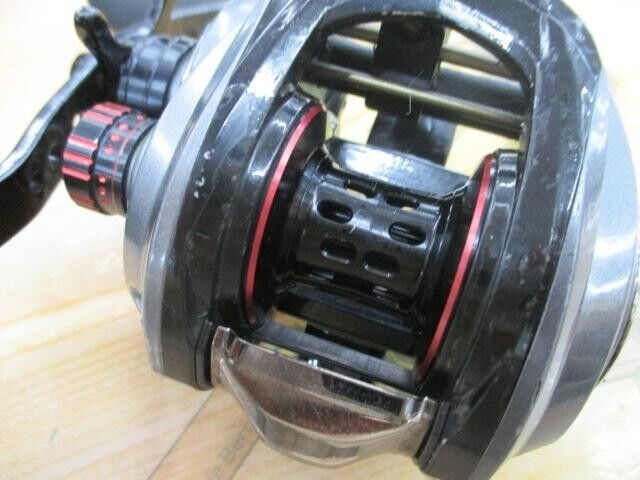 Abu Garcia REVO LV7-L Left Handed Baitcasting Reel Gear Ratio 7.1:1 F/S from JP