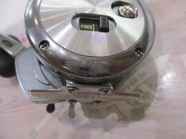 Shimano 03 OCEA JIGGER NR 2000P Right Handle Baitcast Reel Gear 5.1 F/S from JP