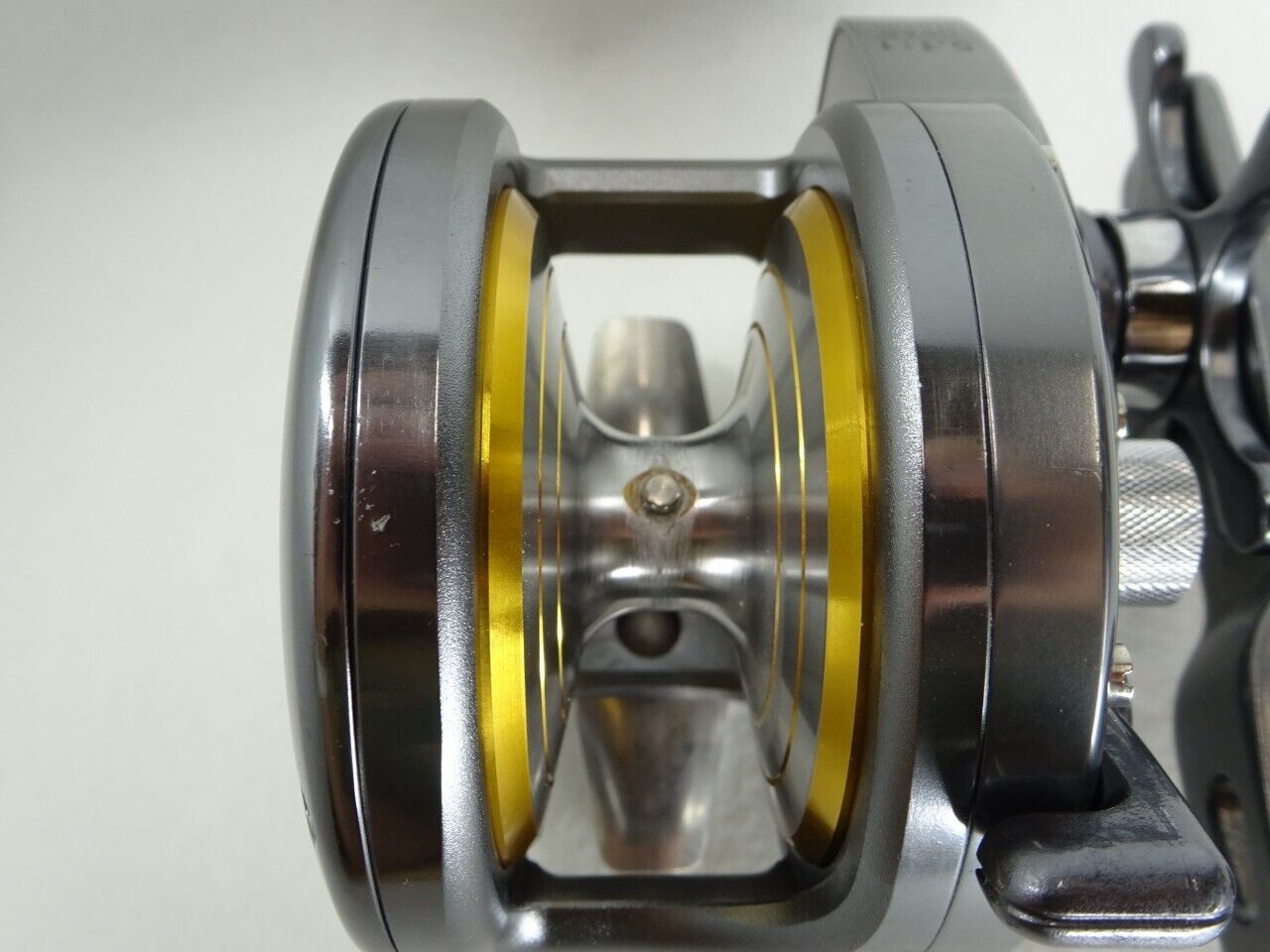 Shimano 03 OCEA JIGGER NR 1500P Right Jigging Baitcasting Reel F/S from JAPAN