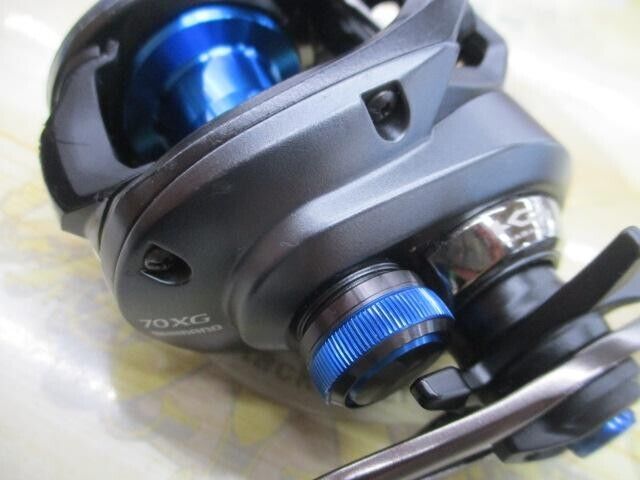 Shimano 20 SLX DC 70XG Right Handle Baitcasting Reel Gear 8.2:1 F/S from Japan