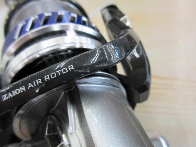 DAIWA 10 SALTIGA 4000 Spinning Gear Ratio 5.7:1 Reel Free Shipping from Japan