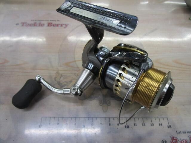 Shimano 04 STELLA 2500S Spinning Reel Gear Ratio 5.2:1 Weight 230g F/S from JPN