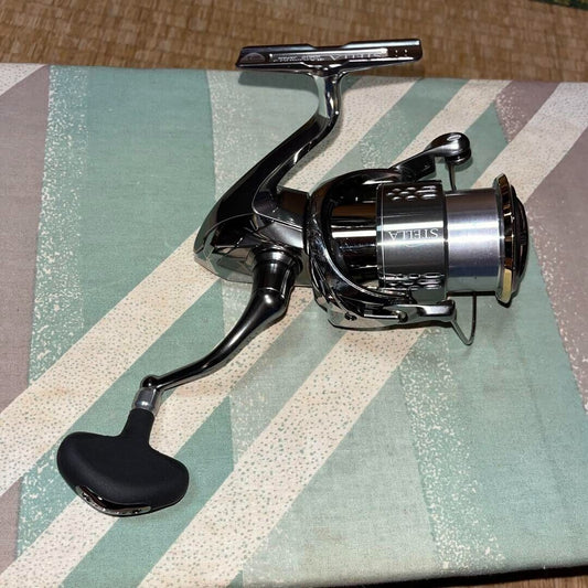 Shimano 18 STELLA 4000MHG Spinning Reel Gear Ratio 5.8:1 255g F/S from Japan