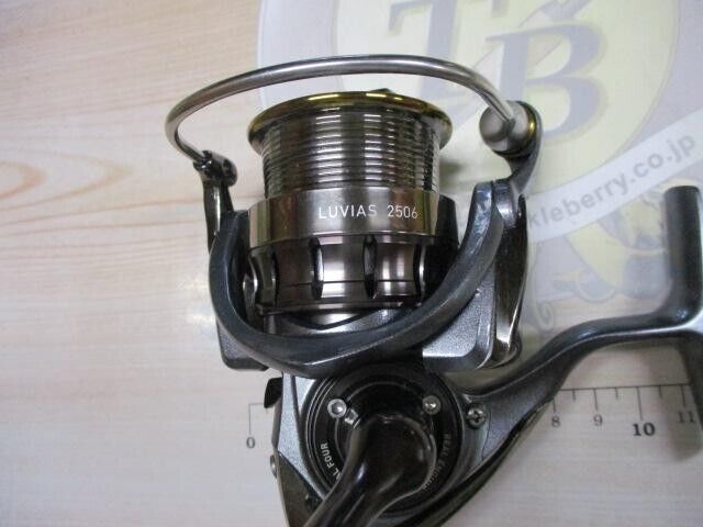 Daiwa 15 LUVIAS 2506 Spinning Reel Gear Ratio 4.8:1 Weight 200g F/S from Japan