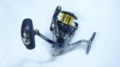 Shimano 16 VANQUISH 4000XG Spinning Reel Gear Ratio 6.2:1 240g F/S from Japan