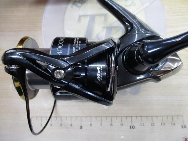 Shimano 17 TWIN POWER XD 4000XG Spinning Reel Gear Ratio 6.2:1 F/S from Japan