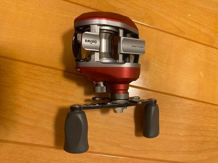 Daiwa LIBERTO PIXY AIRY Red RH Baitcast Reel Gear Ratio 5.8:1 F/S from Japan