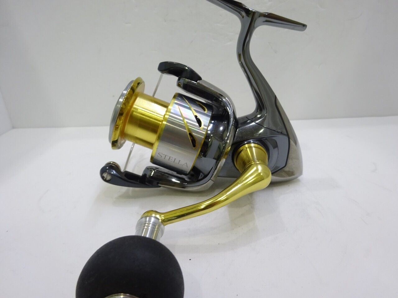 Shimano 14 STELLA 4000XG Spinning Reel 265g Gear Ratio 6.2:1 F/S from Japan