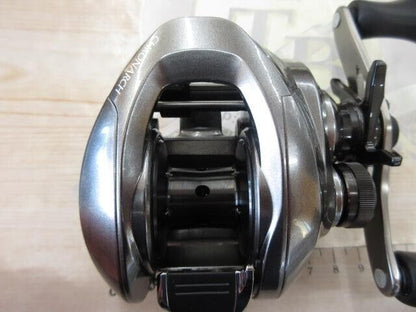 Shimano 17 Chronarch MGL 150 HG Right Baitcasting Reel 7.1:1 F/S from Japan