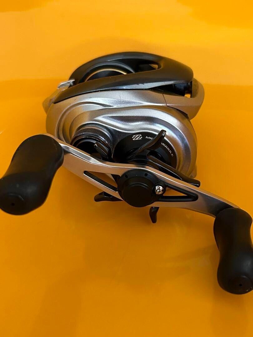 Shimano 13 METANIUM Baitcasting Reel Right Hand Gear Ratio 6.2:1 F/S from Japan