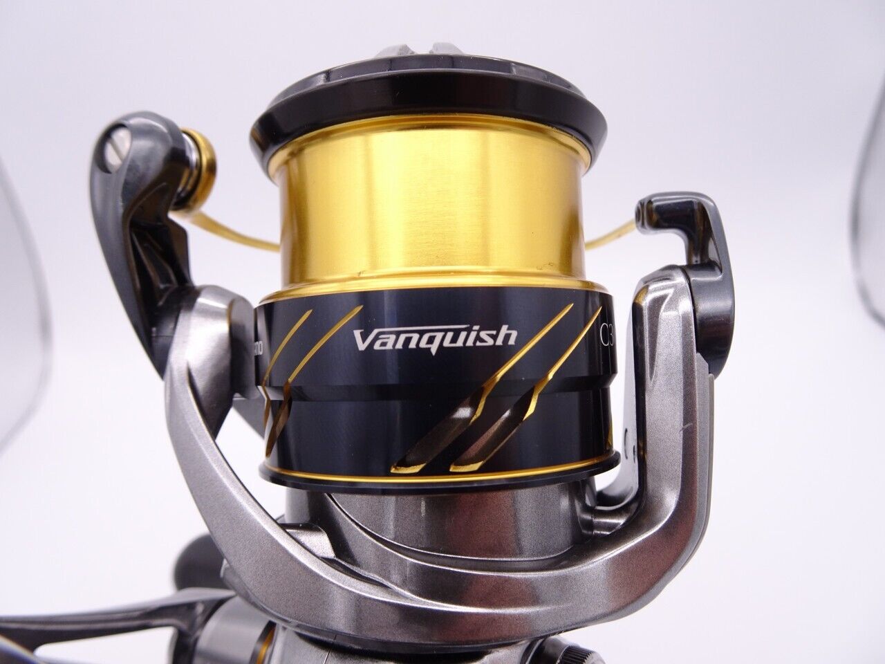 Shimano 16 VANQUISH C3000SDH Spinning Fishing Reel Gear 5.3:1 F/S from Japan