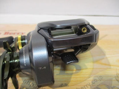 Shimano Baitcast Reel 22 Curado DC 200 HG Right Hand Gear 7.4:1 F/S from JP