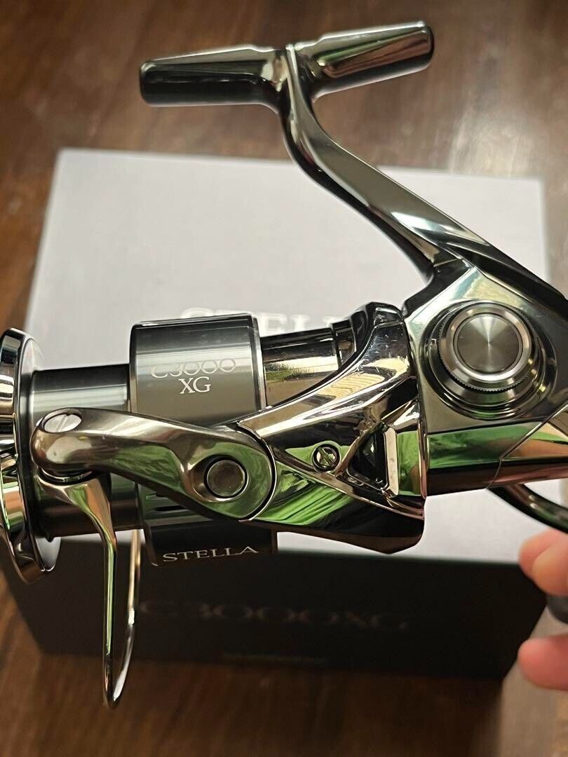 Shimano 22 STELLA C3000XG Spinning Reel 210g Gear Ratio 6.4:1 F/S from Japan