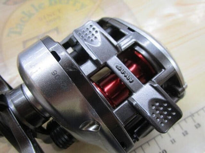 Shimano SCORPION DC7 Baitcast Reel Right Handle Gear Ratio 7.0:1 F/S from Japan