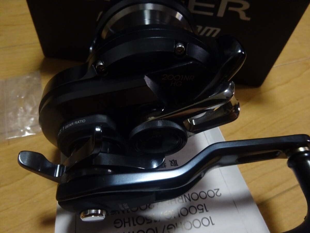 Shimano Jigging Reel 19 OCEA JIGGER F Custom 2001NRHG LEFT Handle F/S from Japan