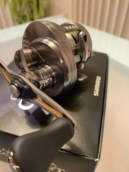 Shimano 17 CALCUTTA CONQUEST BFS HG R-H Baitcast Reel Gear 6.8:1 F/S from Japan