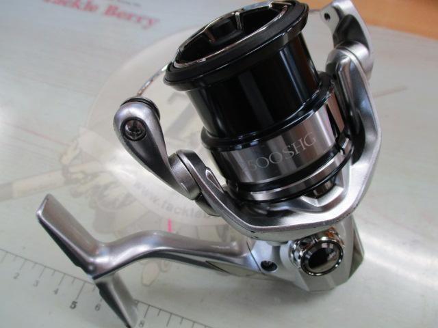 SHIMANO 19 STRADIC 2500SHG Spinning Reel Fishing from Japan