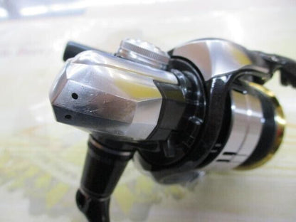 Shimano 12 VANQUISH C3000HG Spinning Reel Gear Ratio 6.0:1 195g F/S from Japan