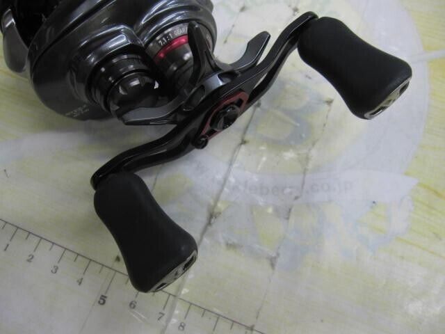 Daiwa STEEZ CT SV TW 700SH Baitcasting Reel 150g Gear Ratio 7.1:1 F/S from Japan