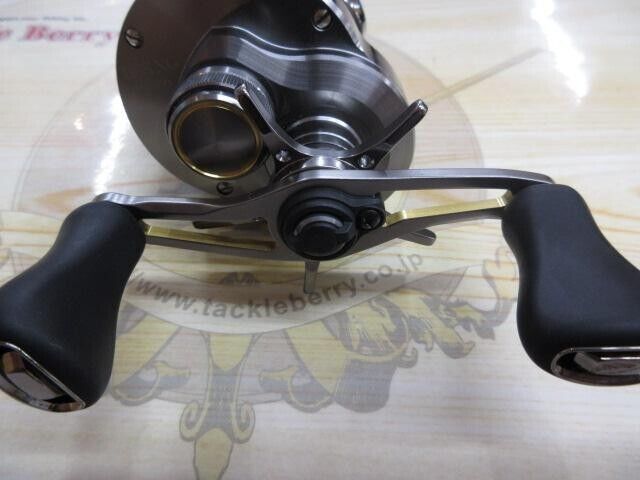 Shimano 23 CALCUTTA CONQUEST BFS XG Right 8.9:1 Baitcasting Reel F/S from Japan