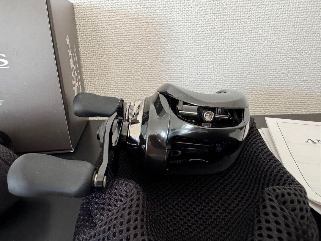 Shimano 23 ANTARES DC MD HG 7.4:1 Right Handed Baitcasting Reel F/S from Japan