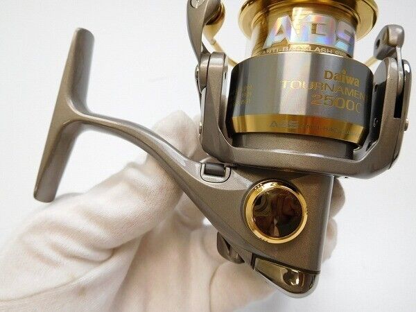 Daiwa Tournament Z 2500C Spinning Reel Unused Good Condition F/S from Japan