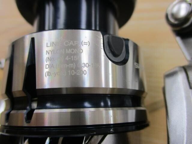 Shimano 19 STRADIC 4000XG Spinning Reel Gear Ratio 6.2:1 280g F/S from Japan