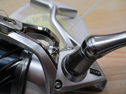 Shimano 15 STRADIC 4000HGM Spinning Reel Gear Ratio 5.8:1 280g F/S from Japan