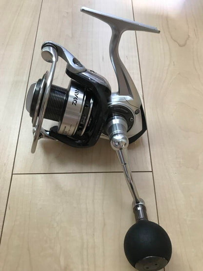 Daiwa Spinning Reel 12 CATALINA 4000 Gear Ratio 4.9:1 Weight 430g F/S from Japan