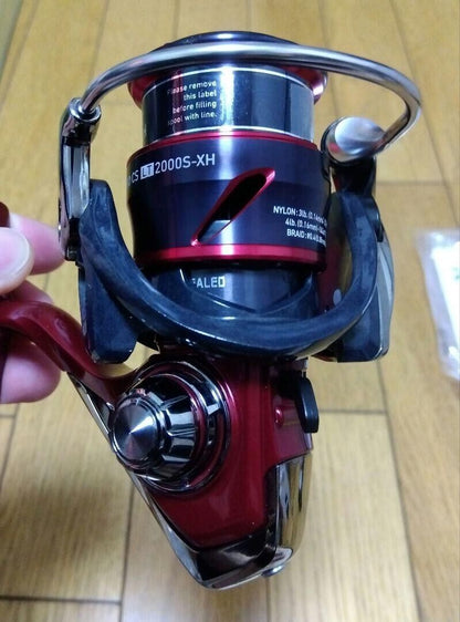 Daiwa 21 FUEGO CS LT2000S-XH Spinning Reel Gear Ratio 6.2:1 185g F/S from Japan