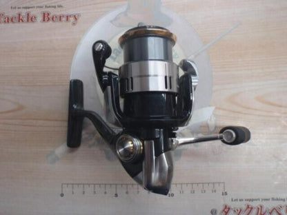 Shimano 12 VANQUISH C2500HGS Spinning Reel Gear Ratio 6.0:1 185g F/S from Japan