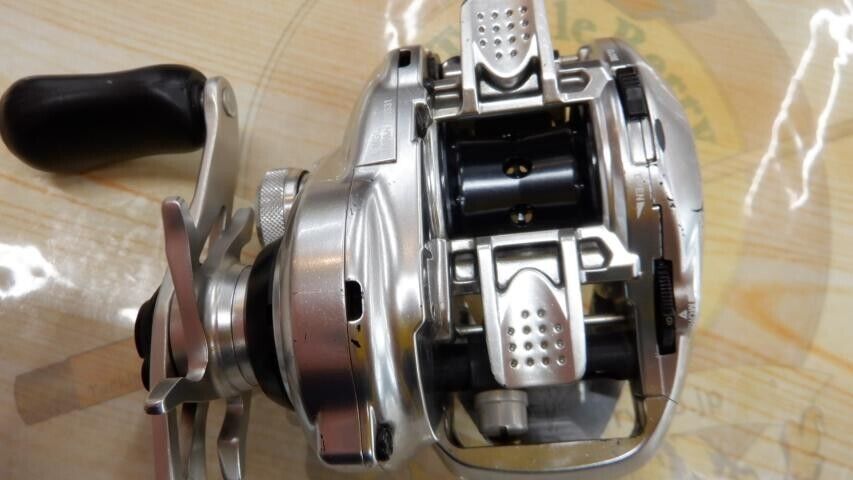 Shimano 16 METANIUM MGL Left Baitcasting Reel Gear Ratio 6.2:1 F/S from Japan