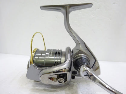 Shimano 11 Twin Power C2000S Spinning Reel Gear Ratio 5.0:1 200g F/S from Japan