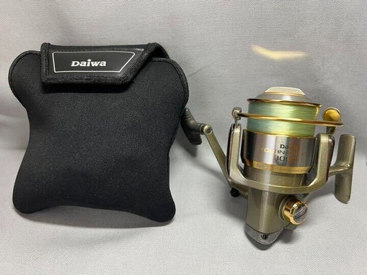 Daiwa Spinning Fishing Reel TOURNAMENT-Z 3000C Gear Ratio 4.9:1 F/S from Japan