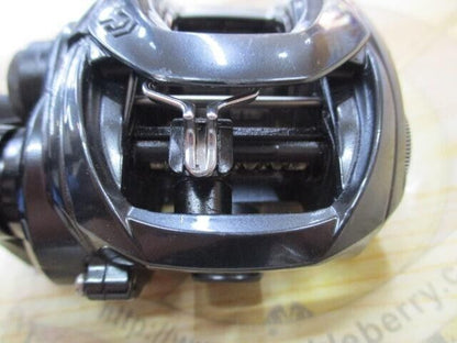 Daiwa TATULA SV TW 103HS 7.1:1 Right Hand Casting Reel TTUSV103HS F/S from Japan