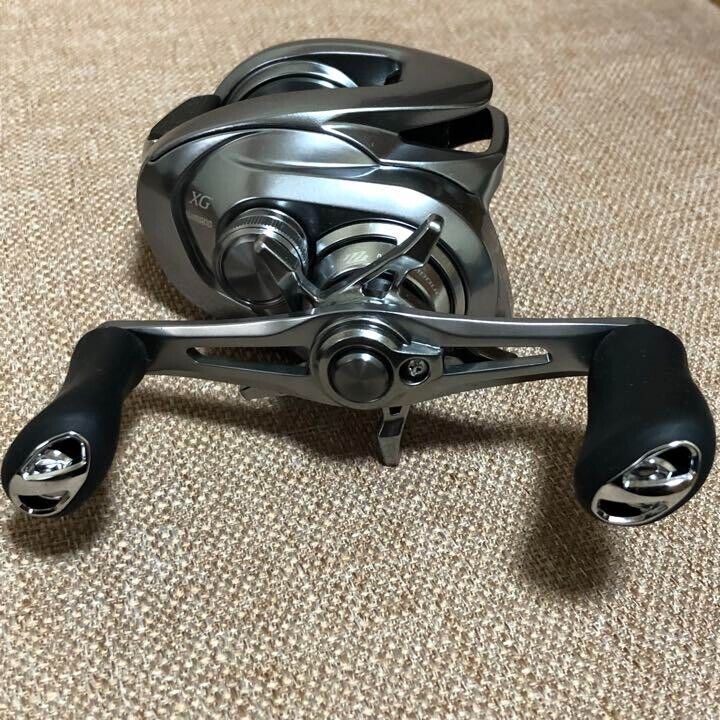 Shimano 22 METANIUM Shallow Edition XG 8.1:1 Right Baitcast Reel F/S from Japan