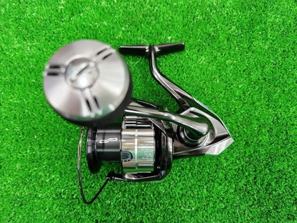 Shimano 23 VANQUISH C5000XG Spinning Reel Gear Ratio 6.2:1 220g F/S from Japan