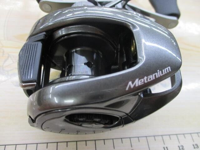 Shimano 23 Metanium 101XG Baitcasting Reel 175g Gear Ratio 8.1:1 F/S from Japan