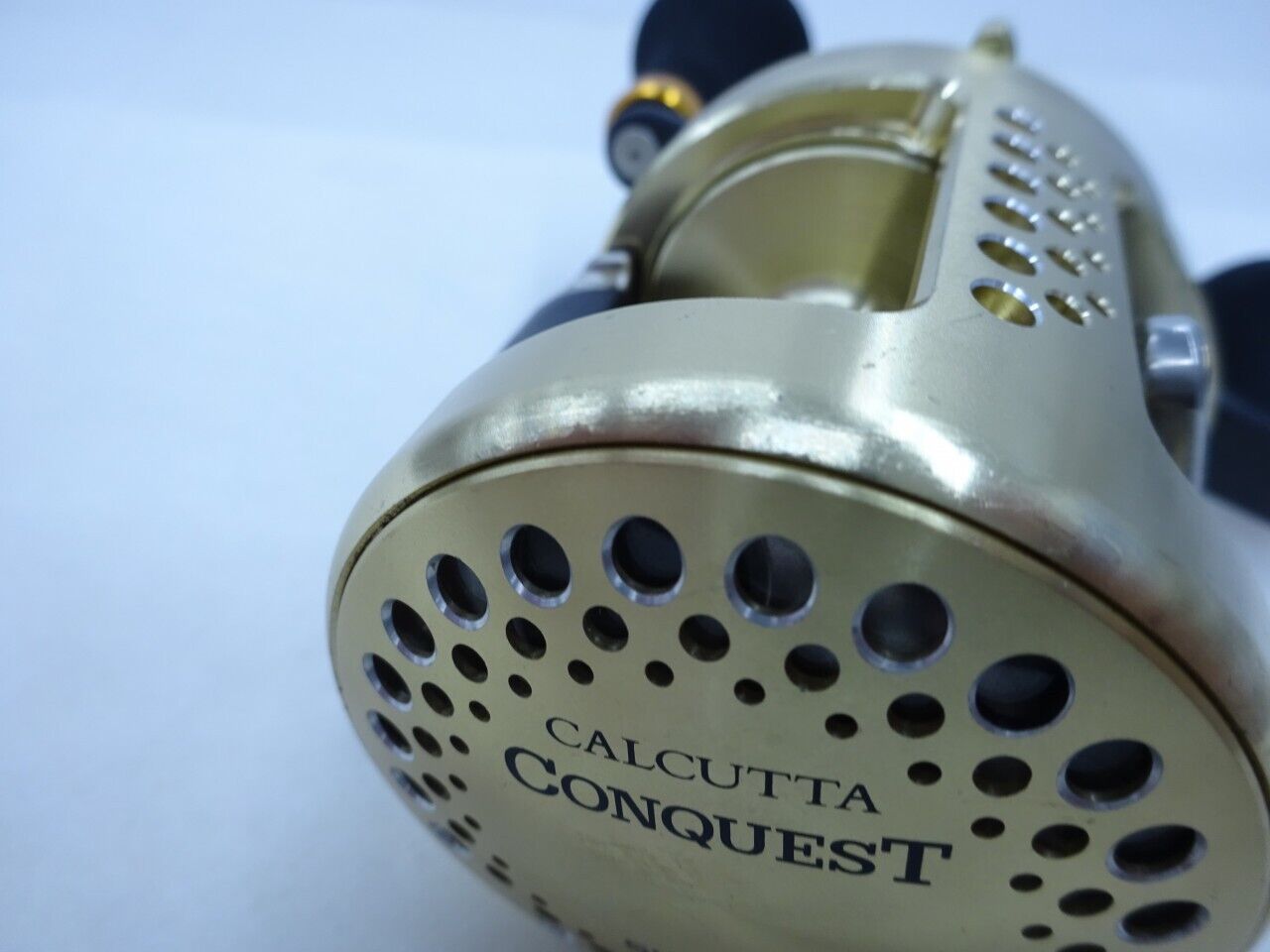 Shimano 03 CALCUTTA CONQUEST 401 Left Handle 5.0:1 Baitcast Reel F/S from JP