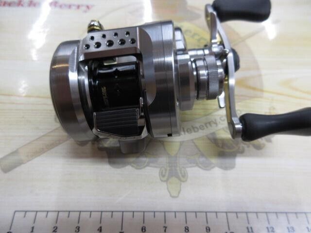 Shimano 23 CALCUTTA CONQUEST BFS XG Right 8.9:1 Baitcasting Reel F/S from Japan