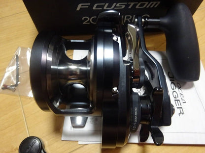 Shimano Jigging Reel 19 OCEA JIGGER F Custom 2001NRHG LEFT Handle F/S from Japan