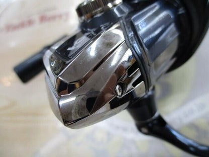 Shimano 17 TWIN POWER XD 4000XG Spinning Reel Gear Ratio 6.2:1 F/S from Japan