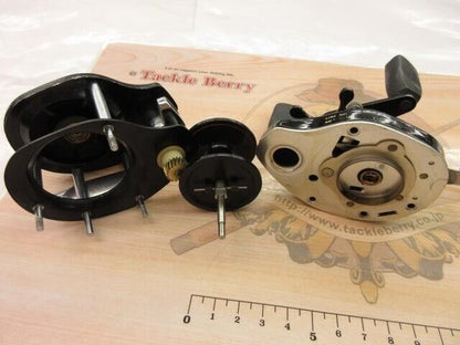 Daiwa SUPER MILLIONAIRE GS5000 Bait Casting Reel Right Handle F/S from Japan