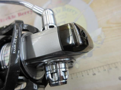 DAIWA 10 SALTIGA 4000 Spinning Gear Ratio 5.7:1 Reel Free Shipping from Japan