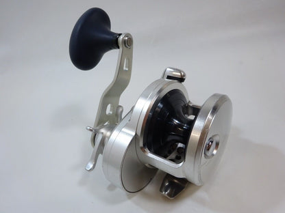 Shimano 11 OCEA JIGGER 2000NRHG Right Jigging Baitcasting Reel F/S from JAPAN