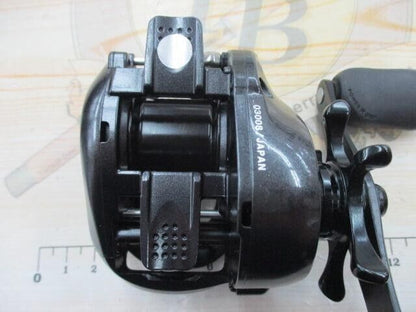 Shimano 12 ALDEBARAN BFS XG R-H Baitcasting Reel Gear Ratio 8.0:1 F/S from Japan