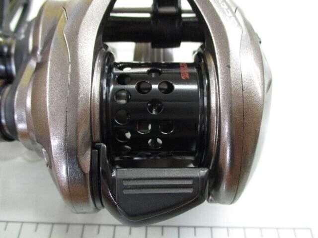 Shimano SCORPION BFS XG Left Handle Baitcast Reel Gear 8.2:1 F/S from JAPAN