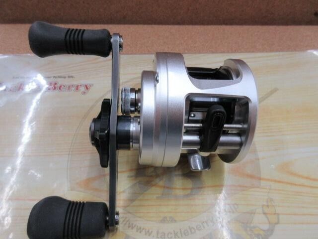 Shimano 13 CALCUTTA 300 Baitcast Reel Right Hand Gear Ratio 5.6:1 F/S from Japan