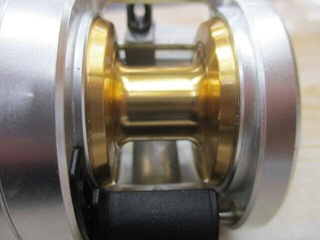 Shimano 12 Calcutta 401F Baitcast Reel Left Hand Gear Ratio 5.7:1 F/S from Japan